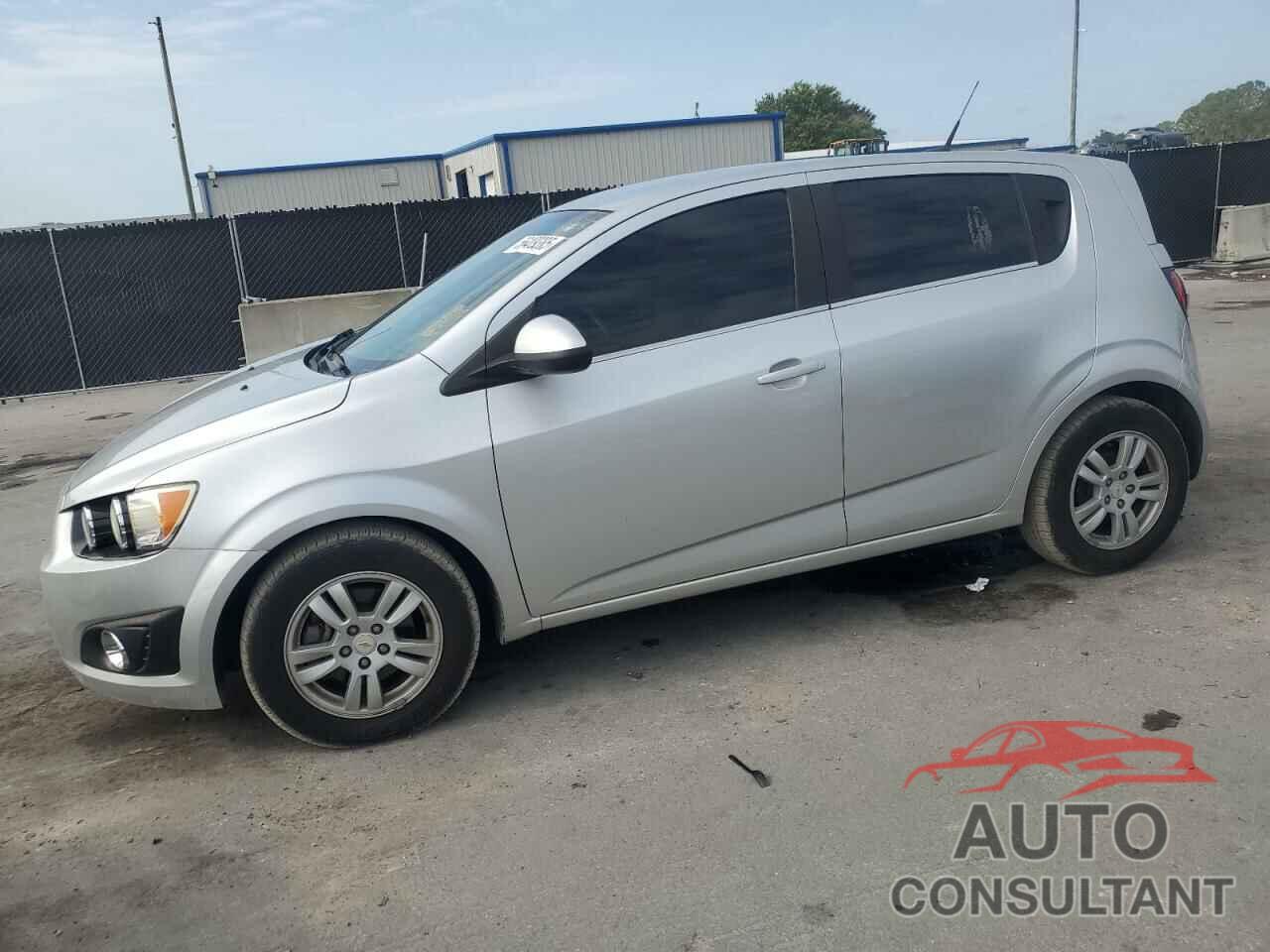 CHEVROLET SONIC 2012 - 1G1JC6SH9C4141513