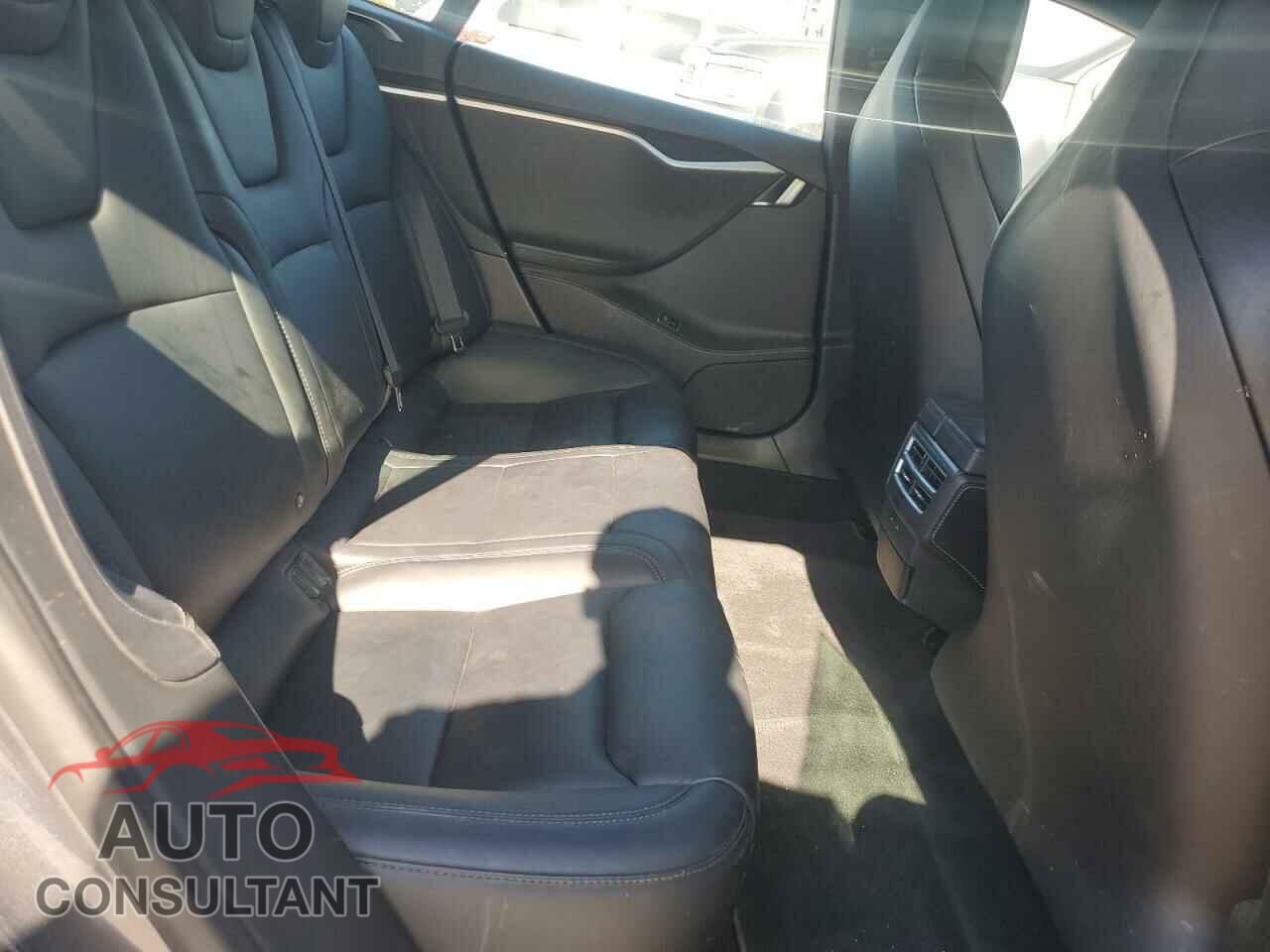 TESLA MODEL S 2017 - 5YJSA1E10HF233788