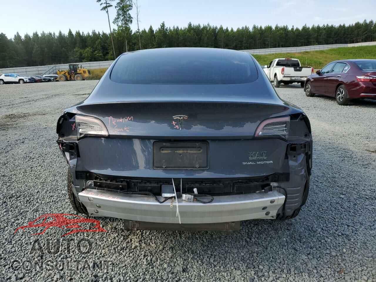 TESLA MODEL 3 2019 - 5YJ3E1EB2KF418501