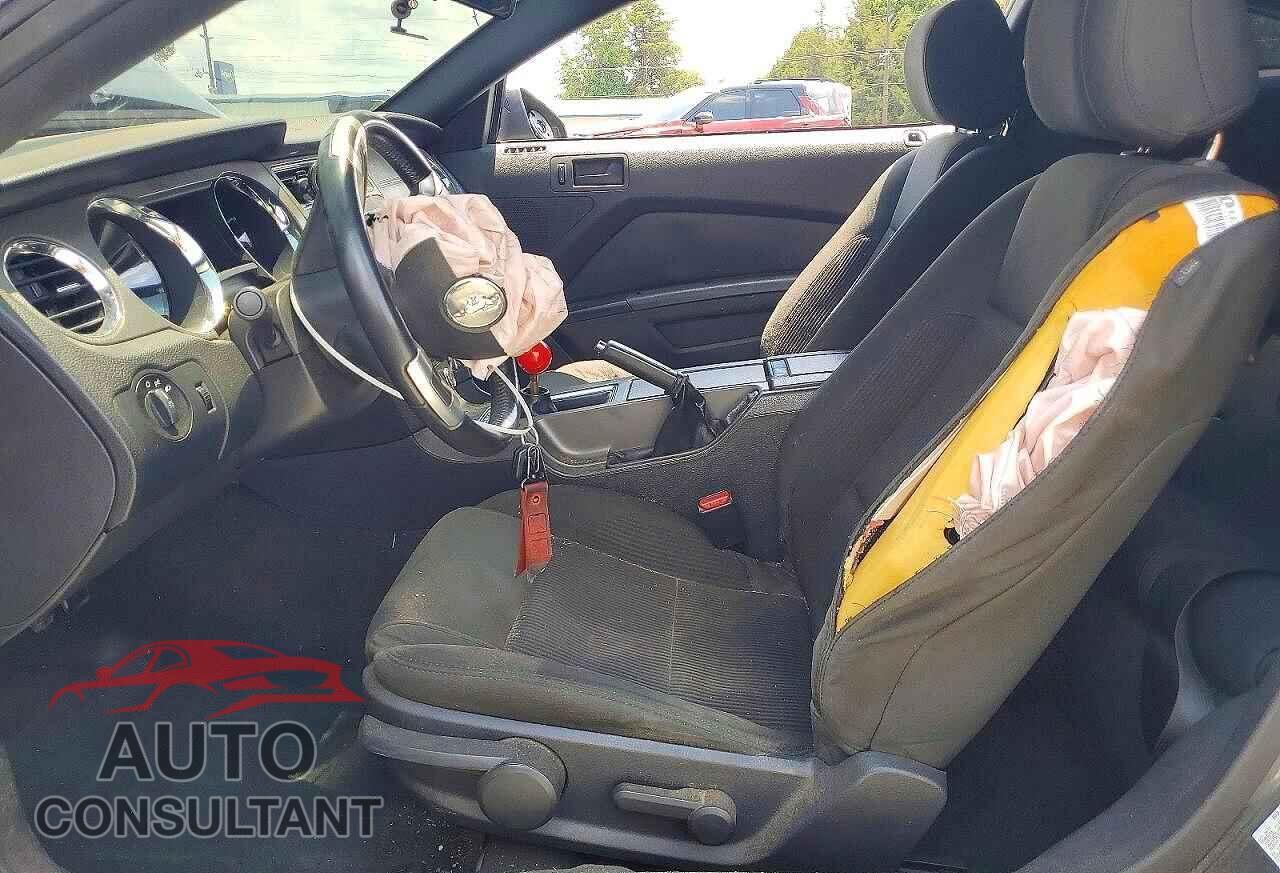 FORD MUSTANG 2014 - 1ZVBP8AM1E5318317