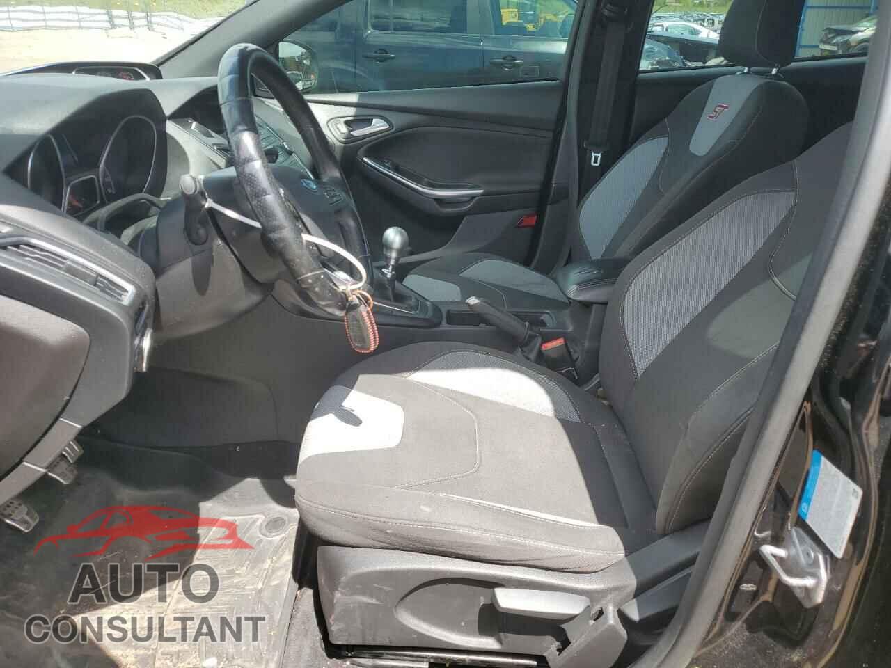 FORD FOCUS 2017 - 1FADP3L98HL348024