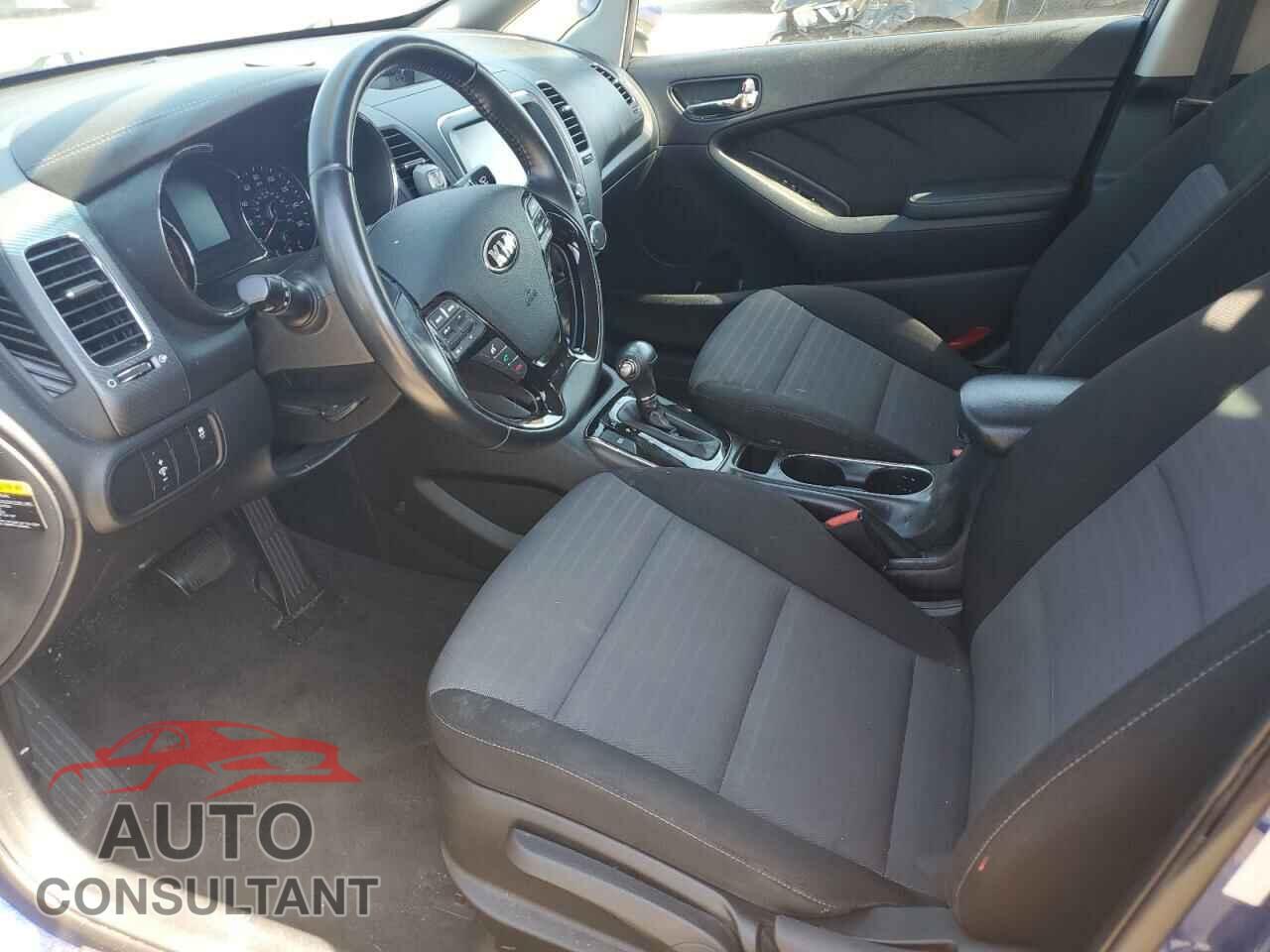 KIA FORTE 2018 - 3KPFL4A71JE190436