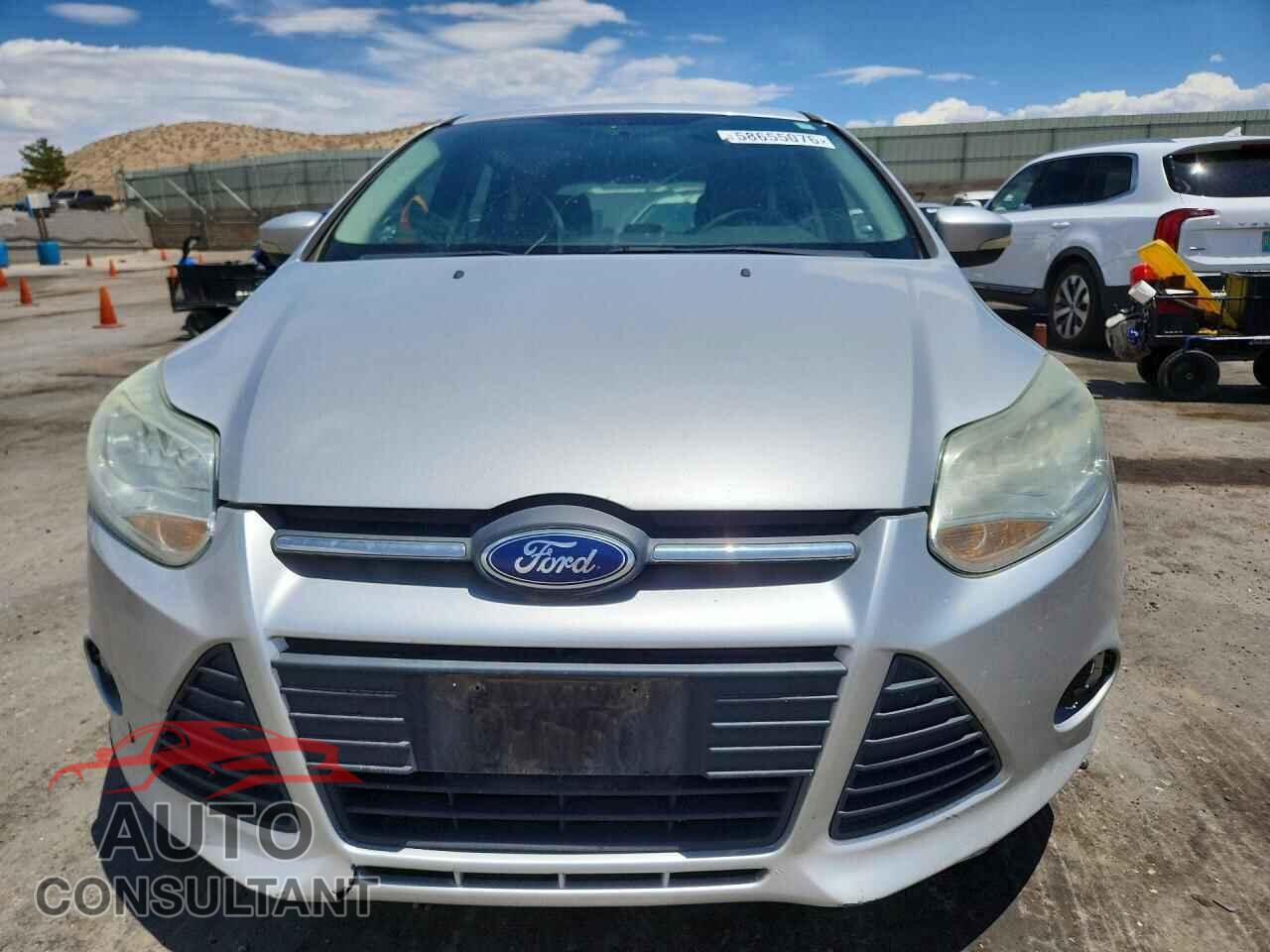 FORD FOCUS 2014 - 1FADP3K2XEL313596