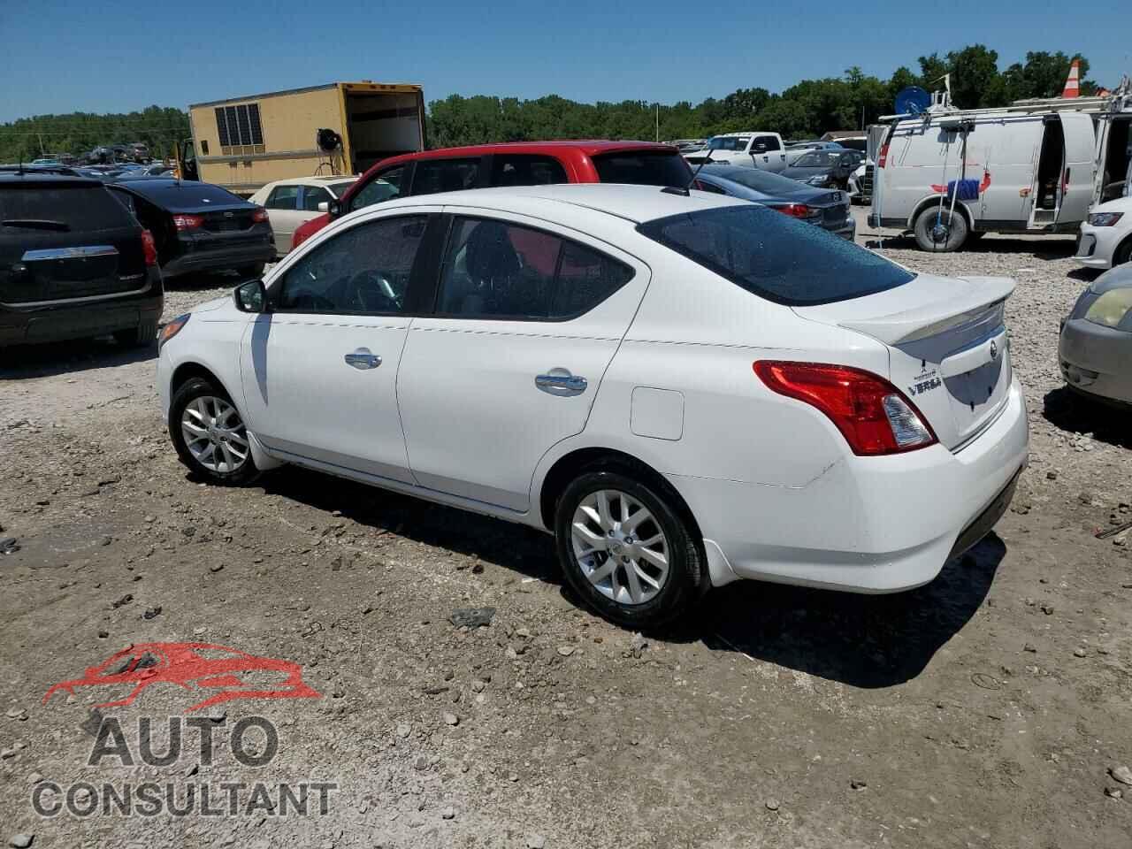 NISSAN VERSA 2017 - 3N1CN7AP3HL905689