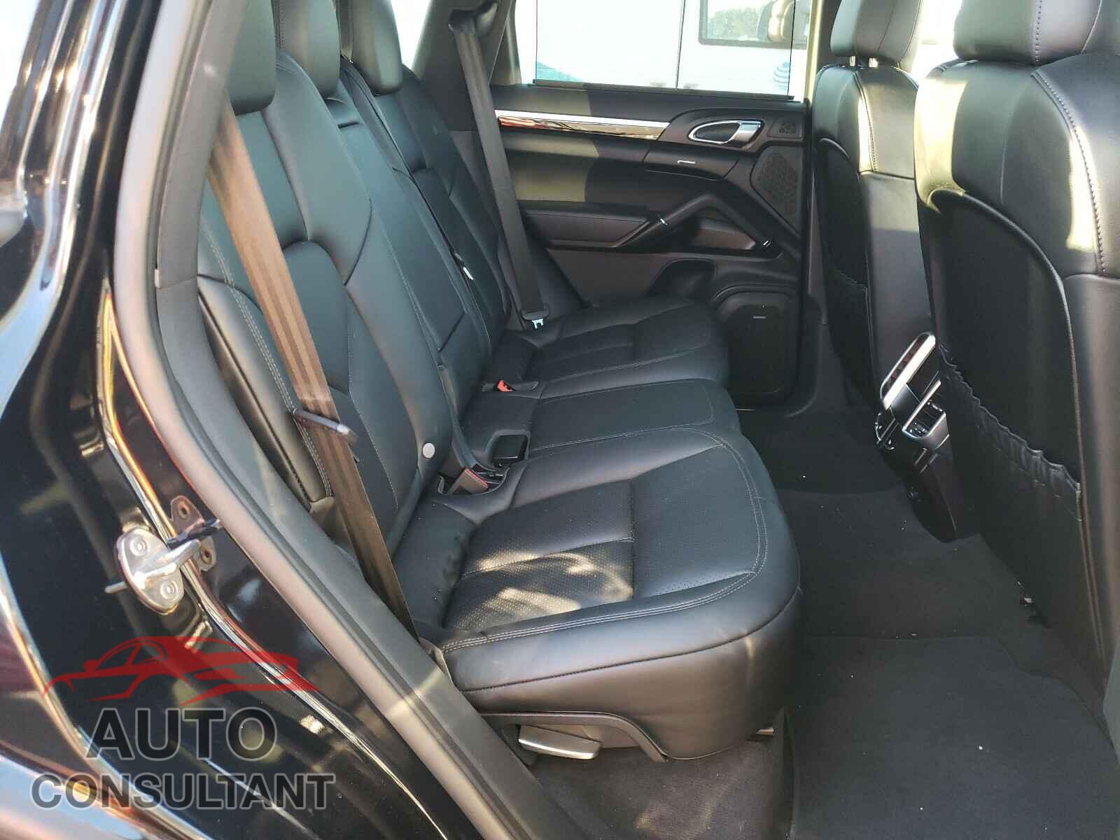PORSCHE CAYENNE 2016 - WP1AA2A24GLA08221