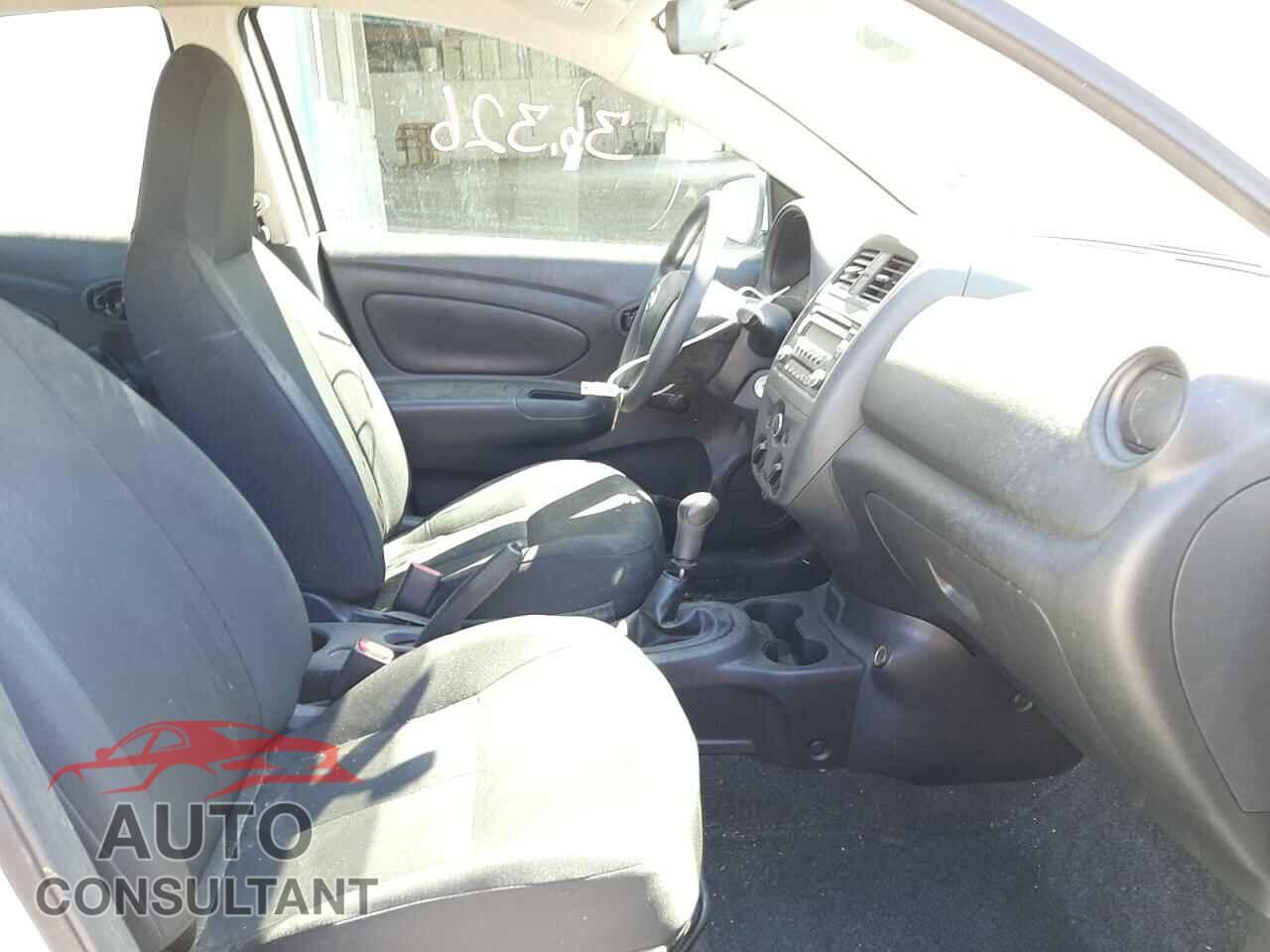 NISSAN VERSA 2017 - 3N1CN7AP3HL853576