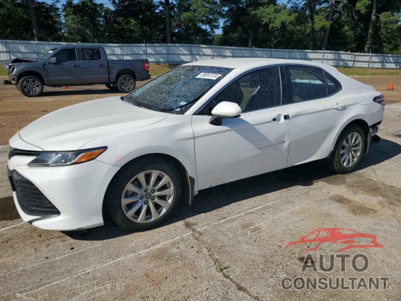 TOYOTA CAMRY 2018 - 4T1B11HK9JU028225