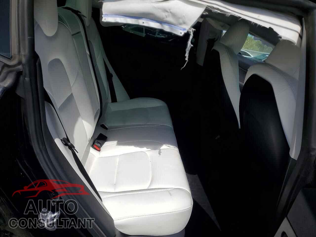 TESLA MODEL 3 2023 - 5YJ3E1EA8PF646324