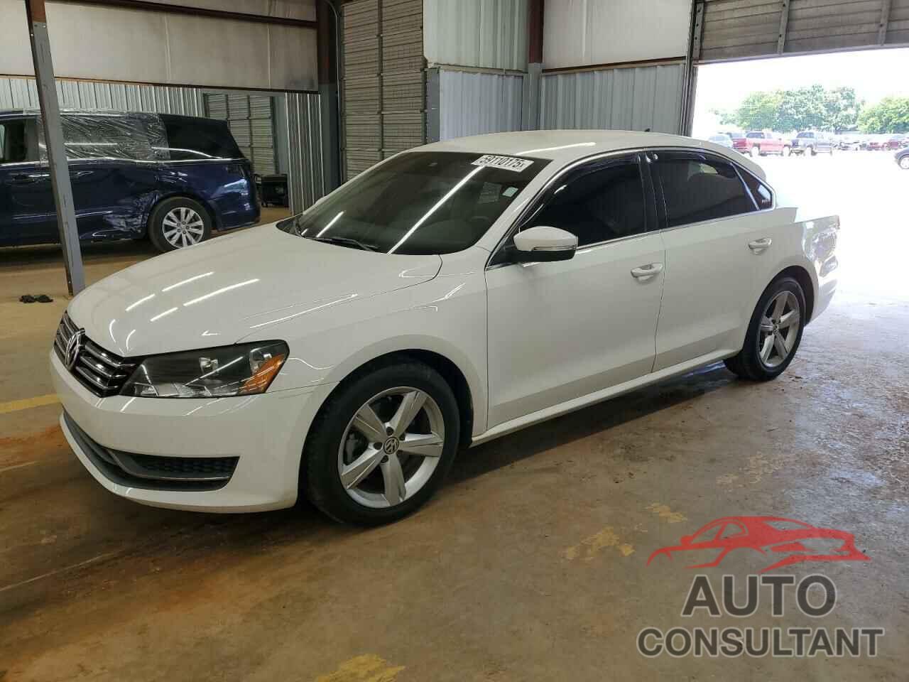 VOLKSWAGEN PASSAT 2013 - 1VWBH7A31DC124962