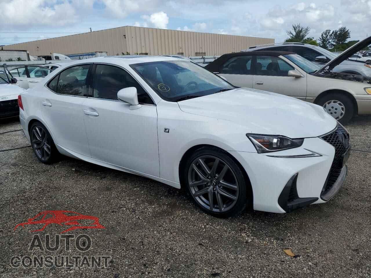LEXUS IS 2018 - JTHC81D29J5031855