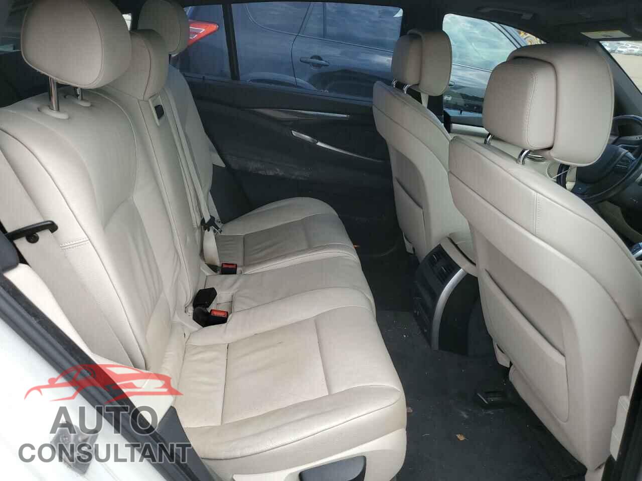 BMW 5 SERIES 2012 - WBASP2C55CC338517