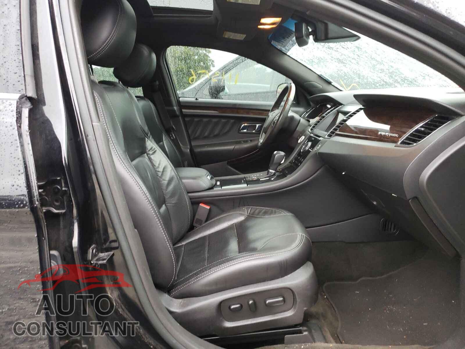 FORD TAURUS 2018 - 1FAHP2F84JG126464