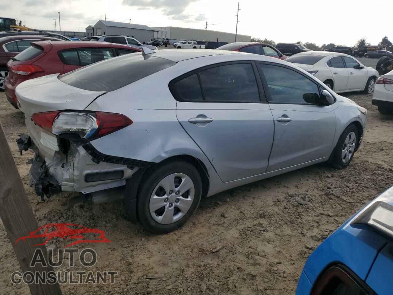 KIA FORTE 2017 - 3KPFK4A74HE055254