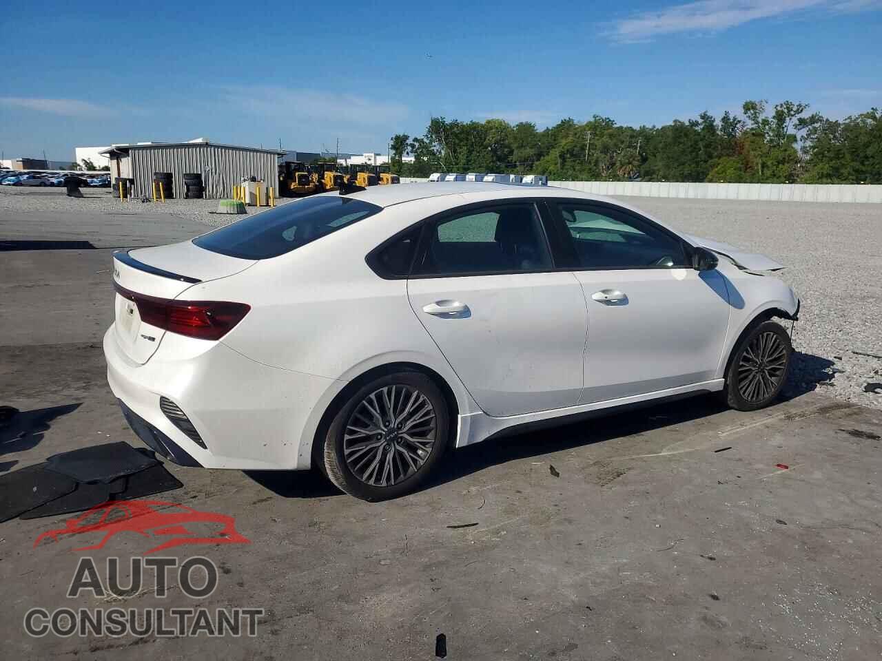 KIA FORTE 2023 - 3KPF54AD5PE562045