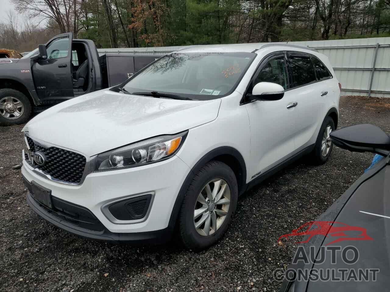 KIA SORENTO 2018 - 5XYPGDA54JG415135