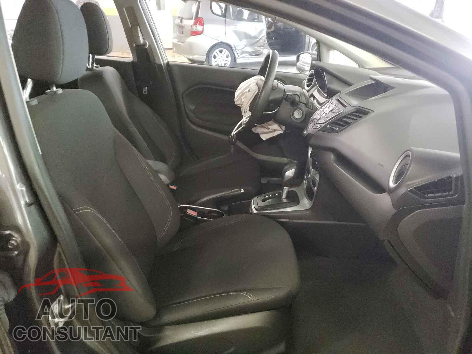 FORD FIESTA 2019 - 3FADP4EJ1KM123771
