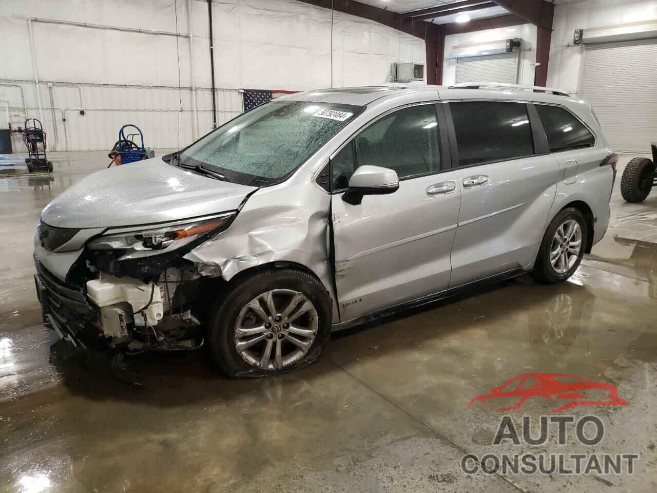 TOYOTA SIENNA 2021 - 5TDESKFC2MS010612