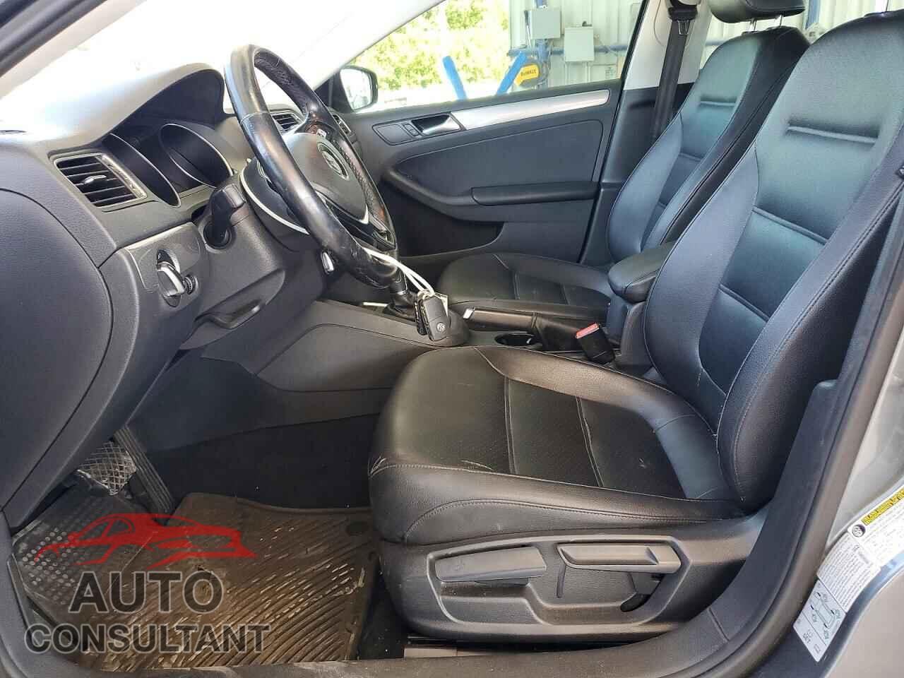 VOLKSWAGEN JETTA 2017 - 3VWDB7AJ0HM391992