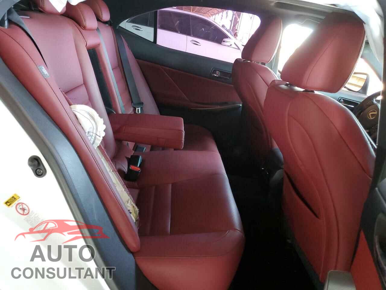 LEXUS IS 2015 - JTHBF1D28F5052365