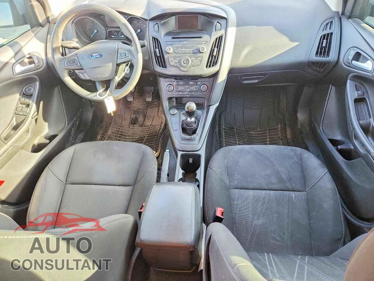 FORD FOCUS 2017 - 1FADP3FE1HL322745