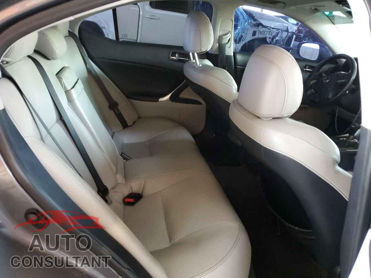 LEXUS IS 2012 - JTHBF5C27C5168631