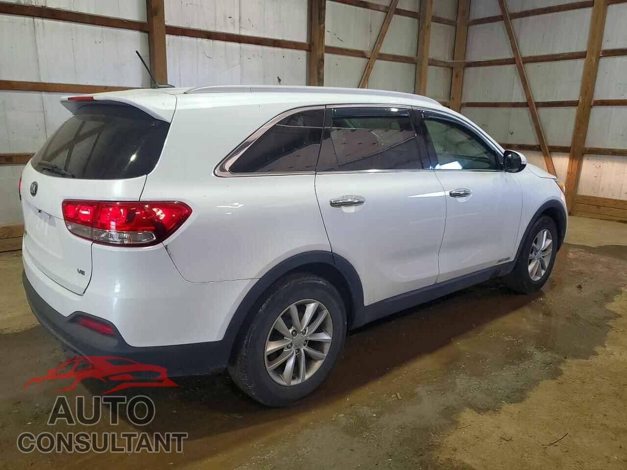KIA SORENTO 2018 - 5XYPGDA54JG414597
