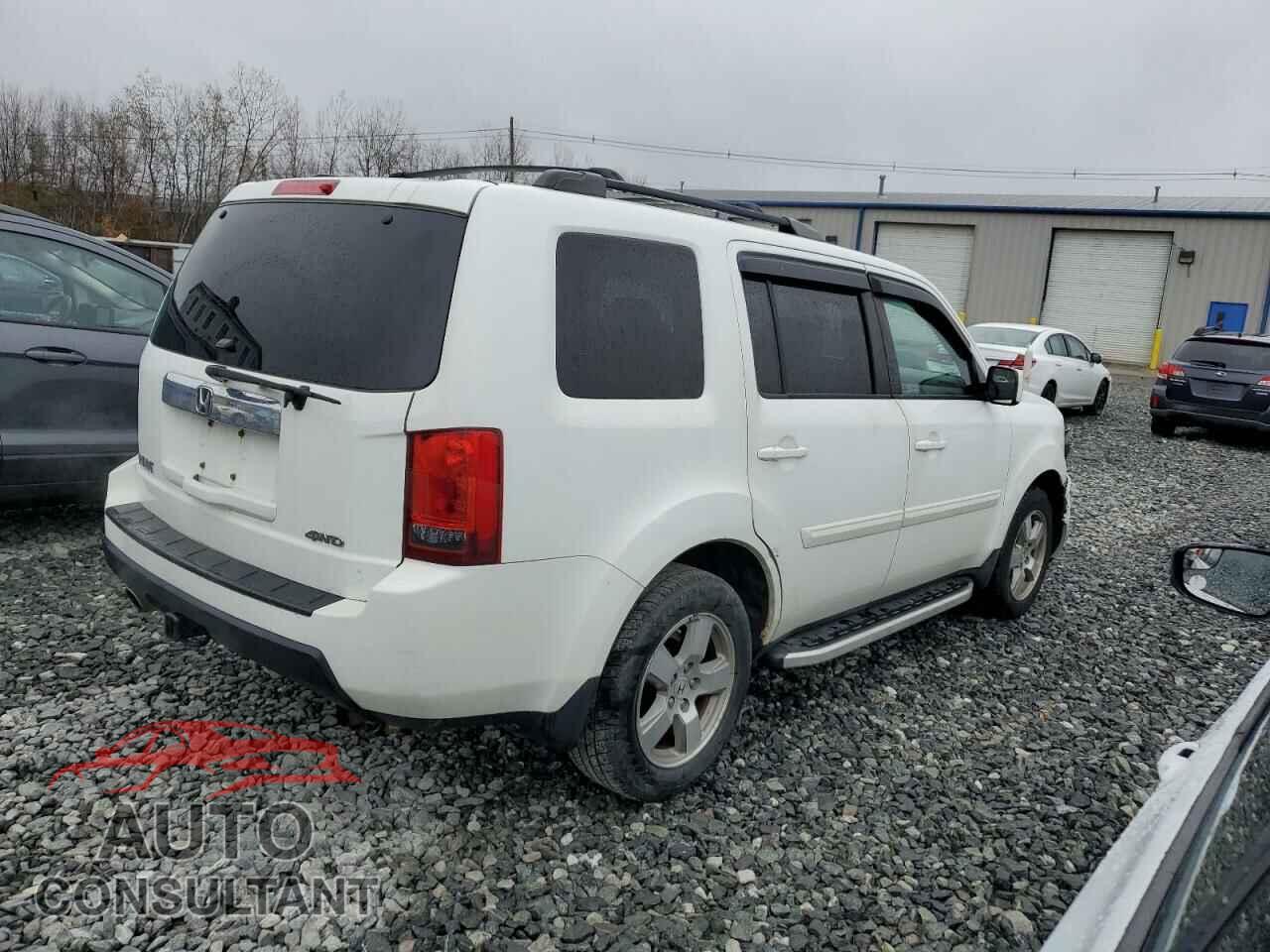 HONDA PILOT 2011 - 5FNYF4H53BB085610