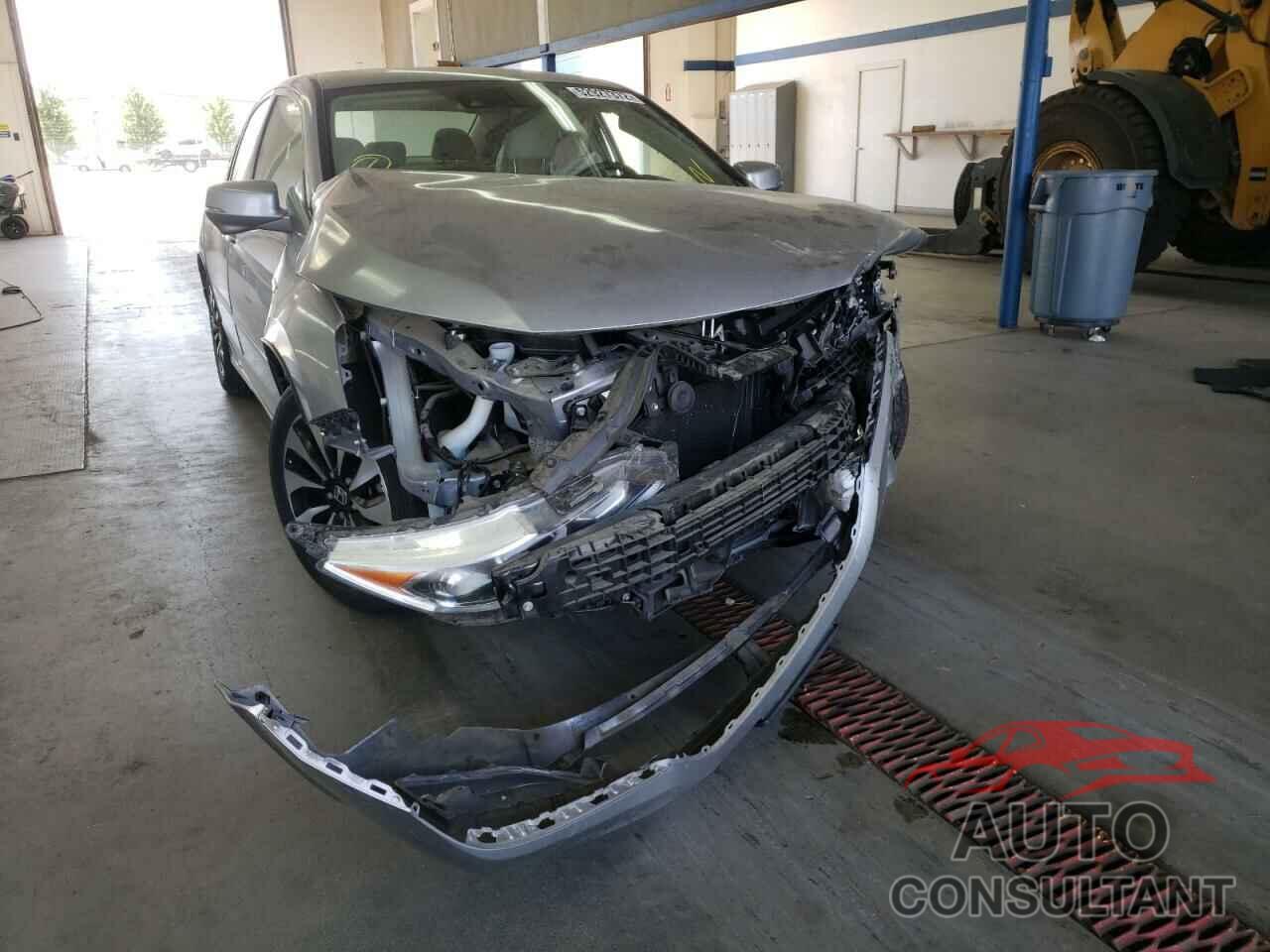 HONDA ACCORD 2017 - JHMCR6F36HC000536
