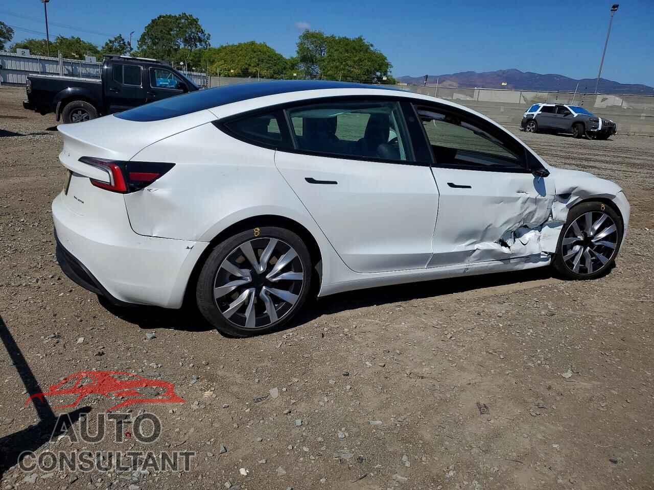 TESLA MODEL 3 2025 - 5YJ3E1EB2SF967342