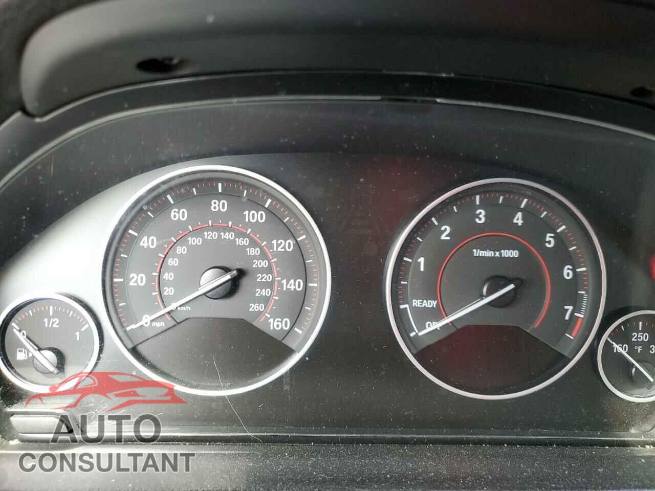 BMW 3 SERIES 2016 - WBA8E3G55GNU00010