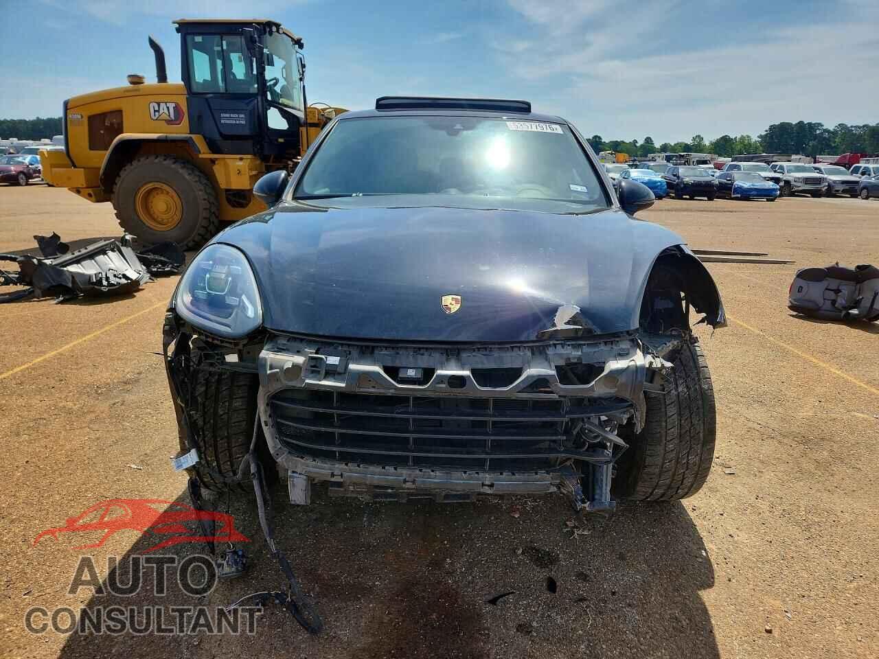 PORSCHE CAYENNE 2017 - WP1AA2A27HKA86600
