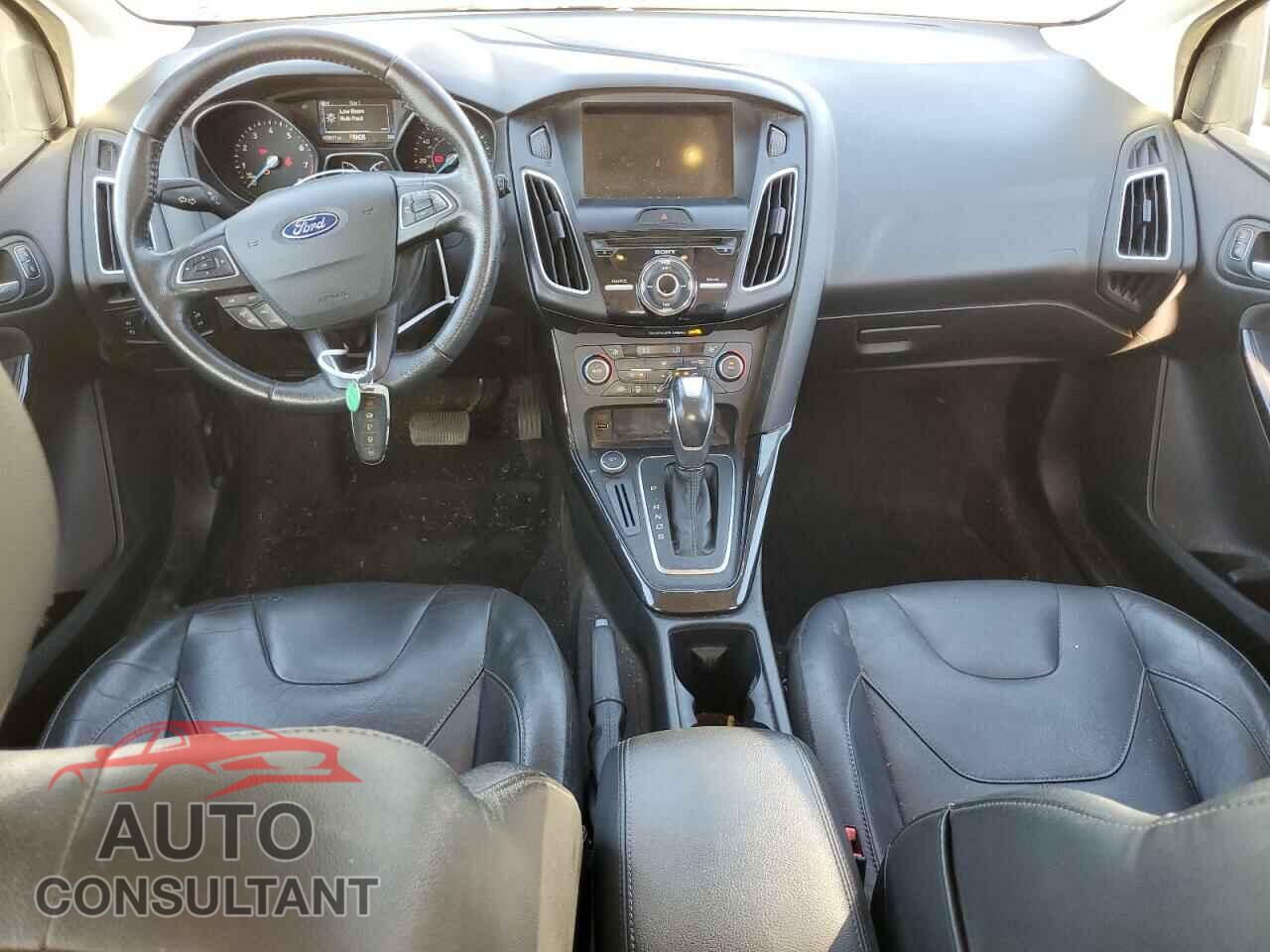 FORD FOCUS 2016 - 1FADP3N26GL232562