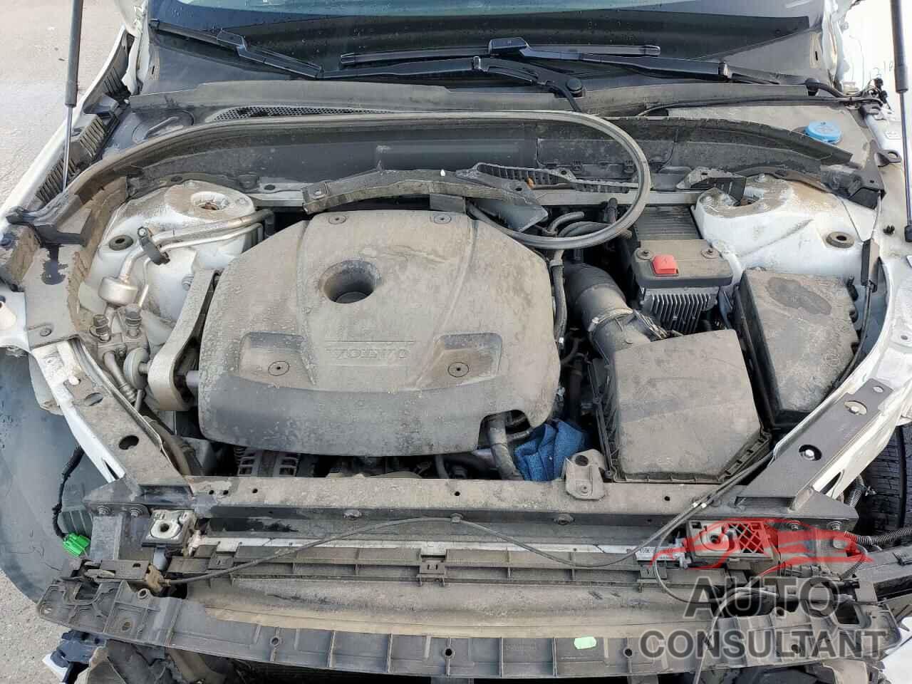 VOLVO XC60 2021 - YV4102DK7M1856551