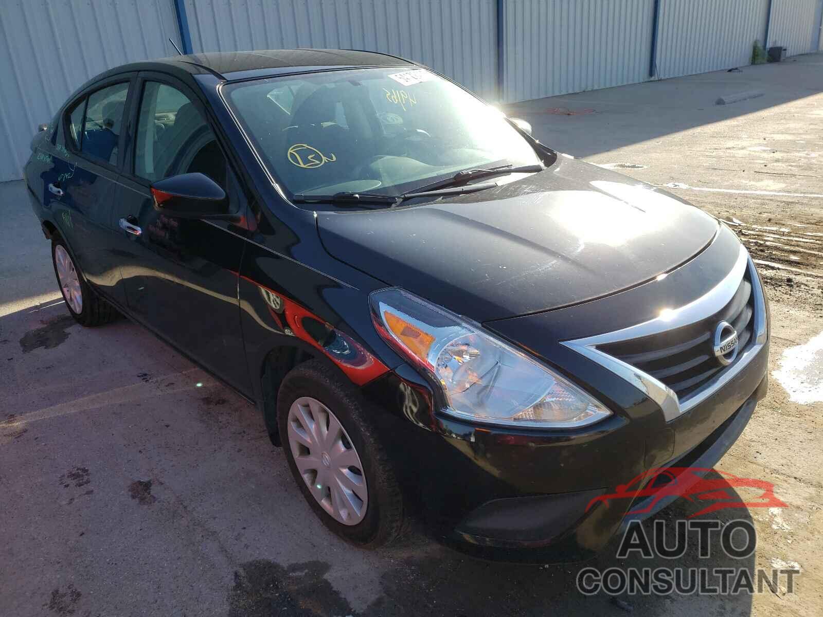NISSAN VERSA 2018 - 3N1CN7AP5JL868263
