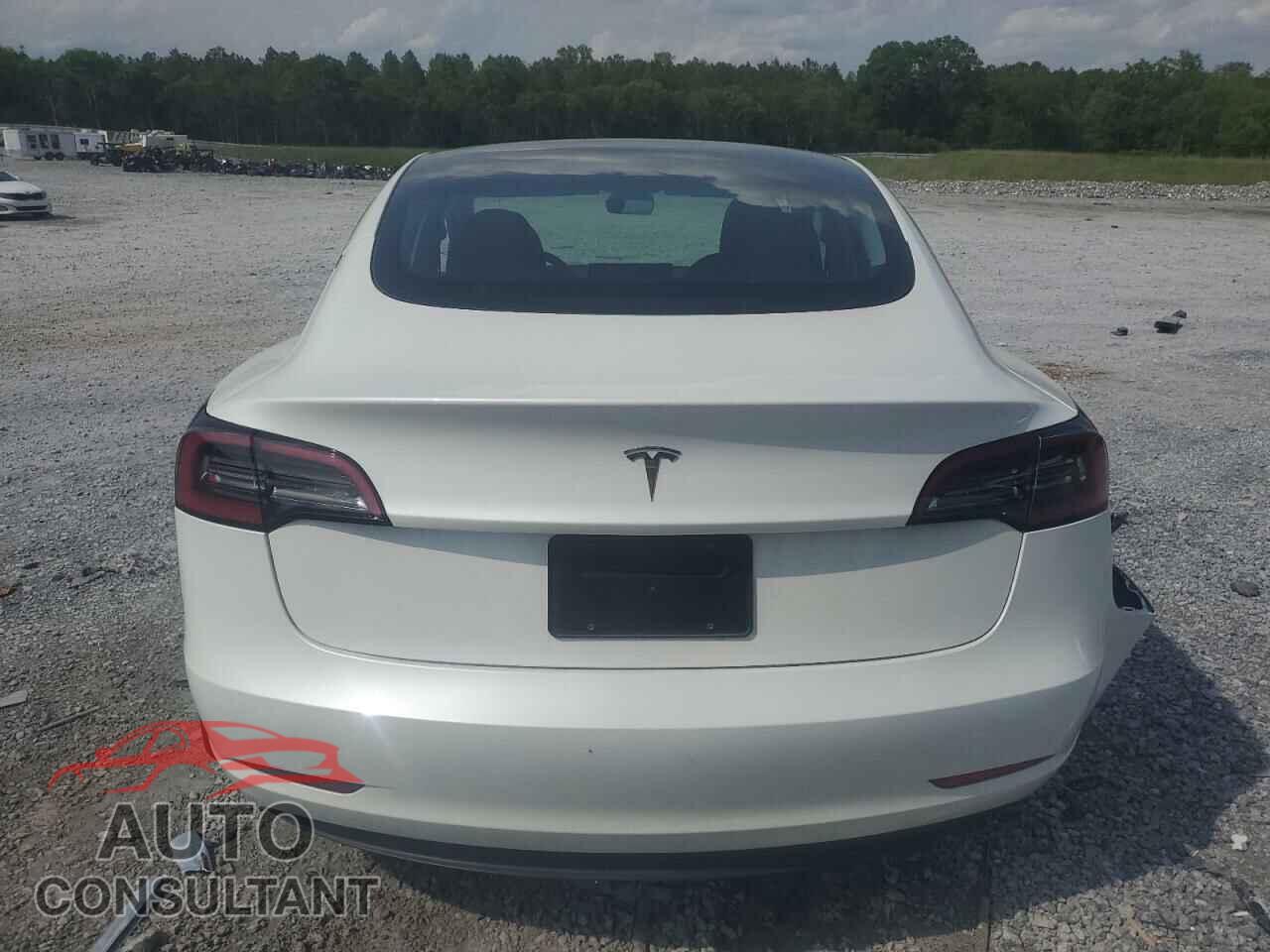 TESLA MODEL 3 2023 - 5YJ3E1EA0PF584093