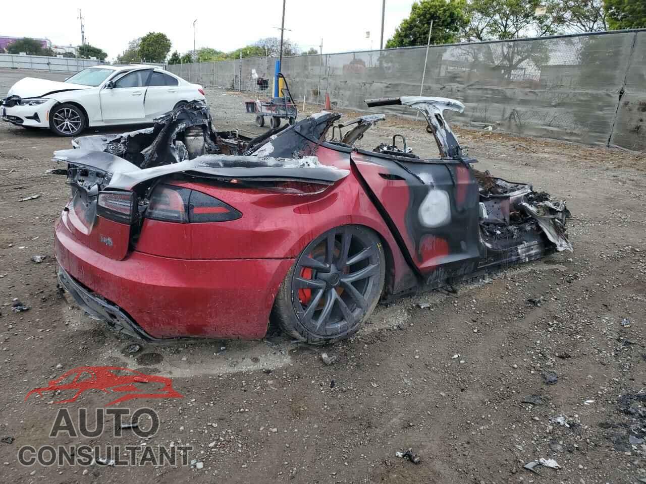 TESLA MODEL S 2023 - 5YJSA1E65PF525771
