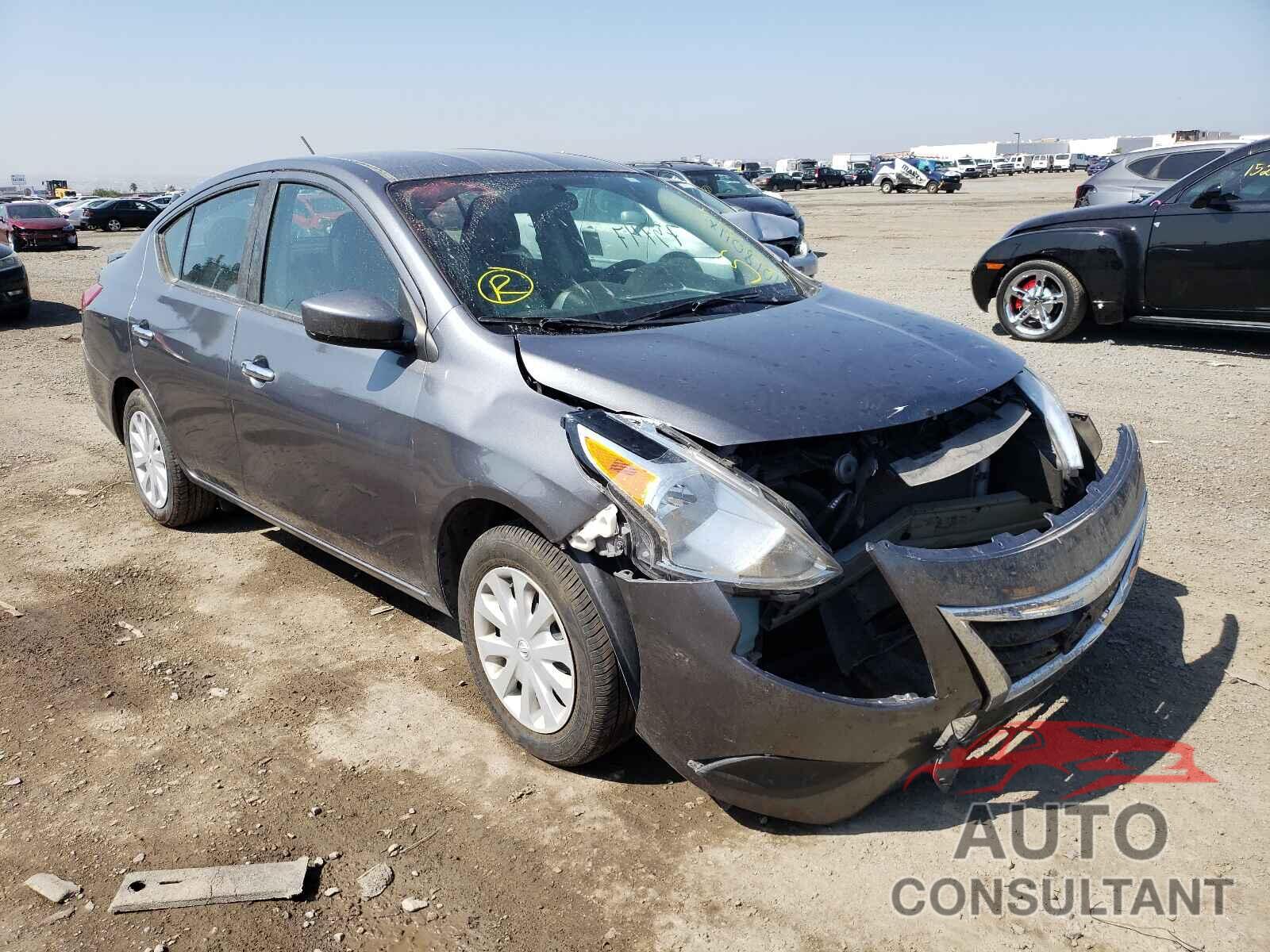 NISSAN VERSA 2018 - 3N1CN7APXJL812352