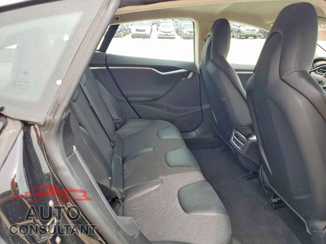 TESLA MODEL S 2015 - 5YJSA1E26FF115136