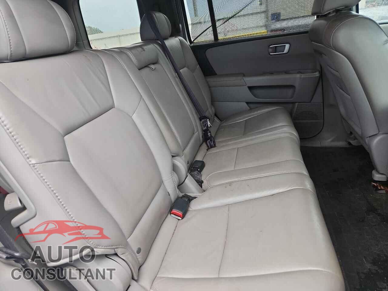 HONDA PILOT 2011 - 5FNYF3H92BB035357