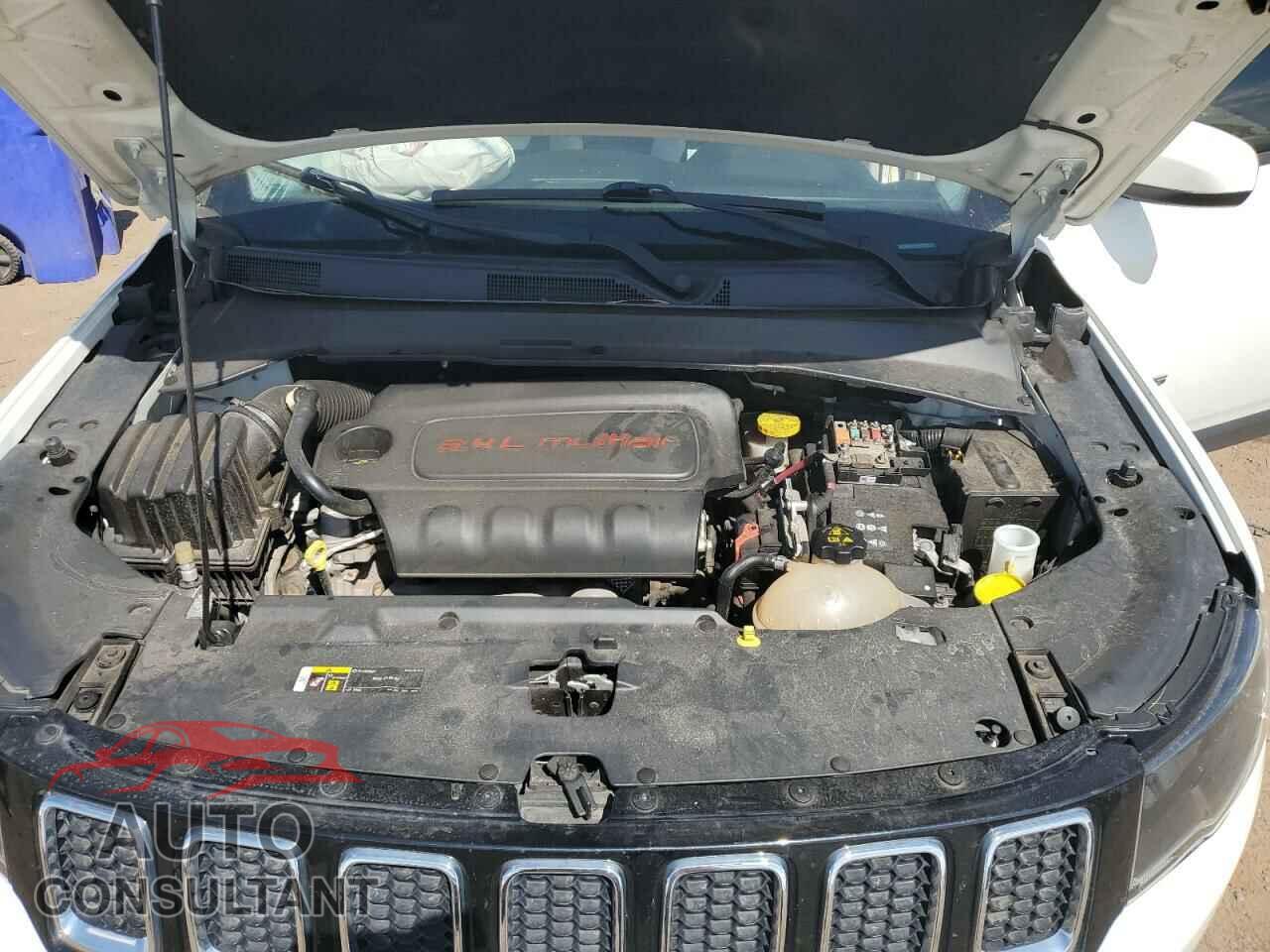 JEEP COMPASS 2017 - 3C4NJDBB5HT688715