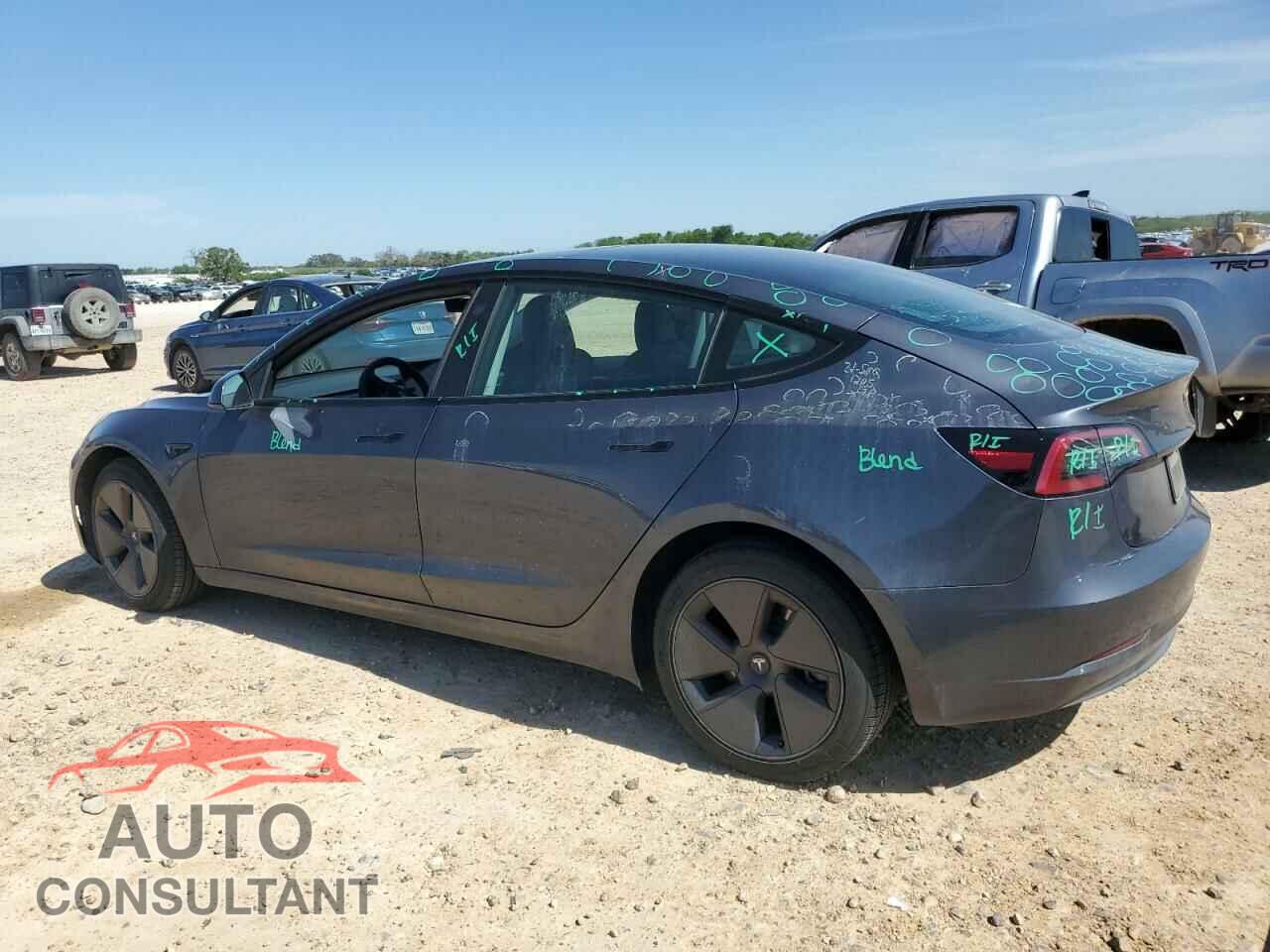 TESLA MODEL 3 2023 - 5YJ3E1EA2PF648098