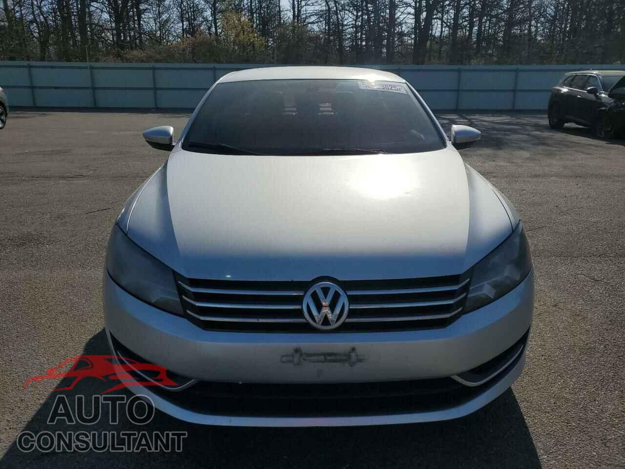 VOLKSWAGEN PASSAT 2012 - 1VWBP7A38CC070254