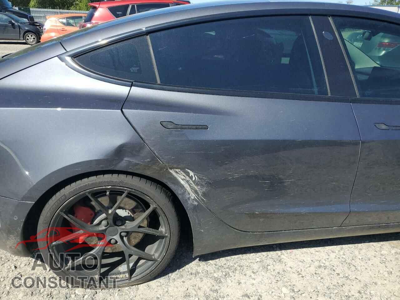 TESLA MODEL 3 2018 - 5YJ3E1EB0JF105865