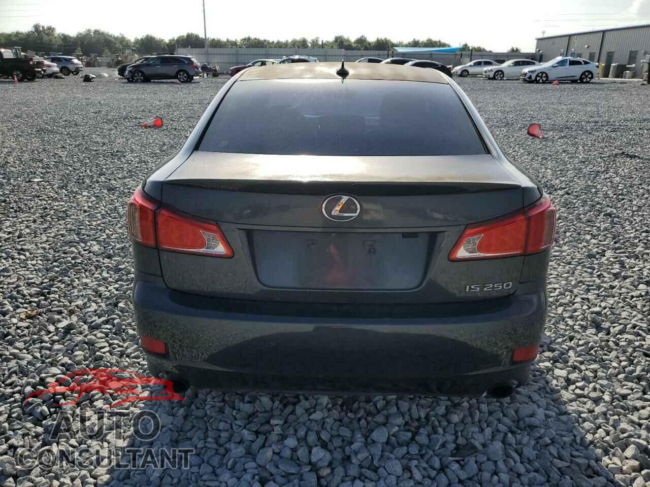 LEXUS IS 2011 - JTHBF5C24B5138890