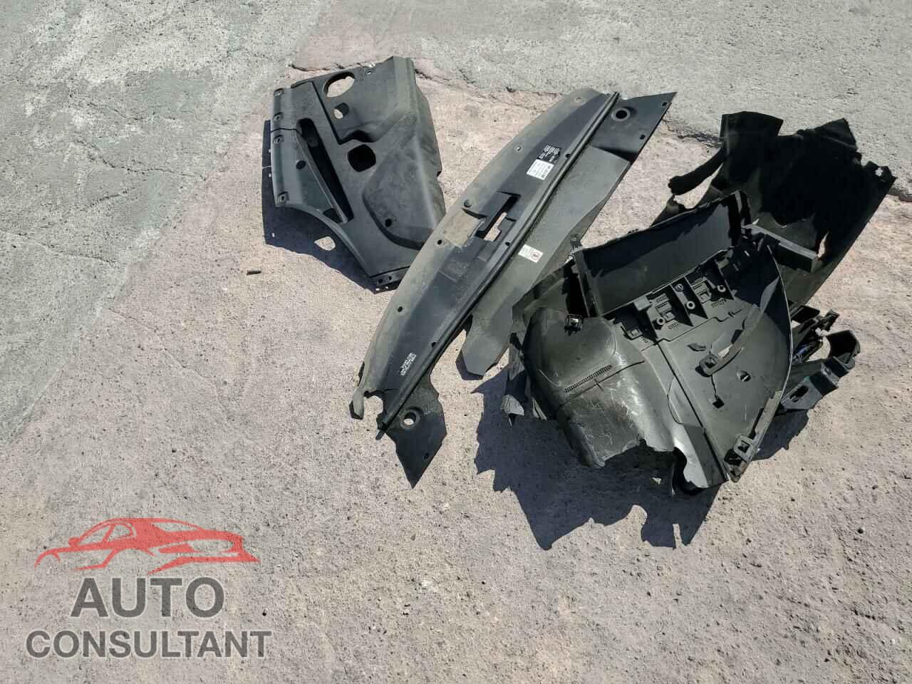 PORSCHE CAYENNE 2016 - WP1AA2A20GLA00567
