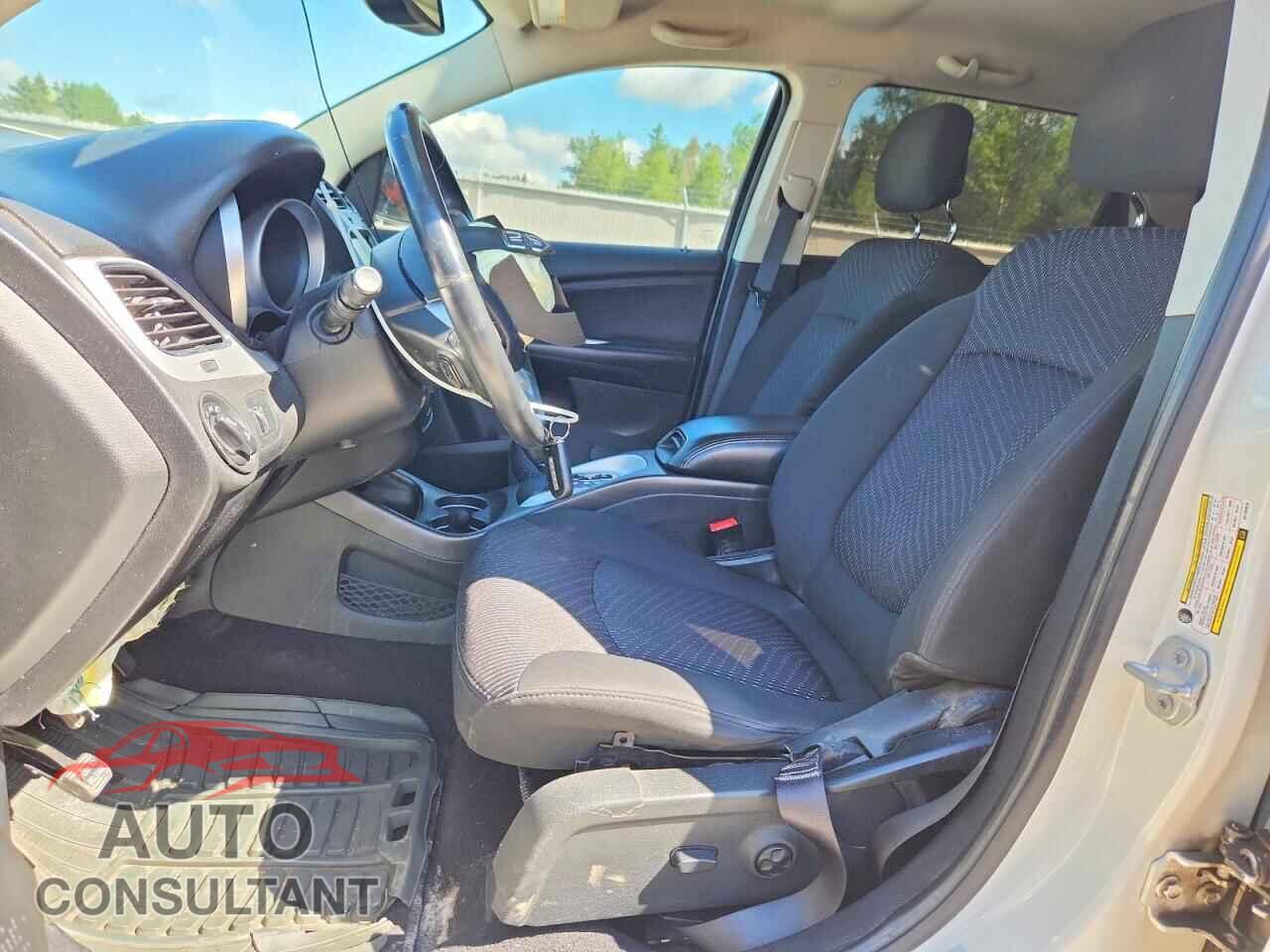 DODGE JOURNEY 2016 - 3C4PDCCG4GT134813