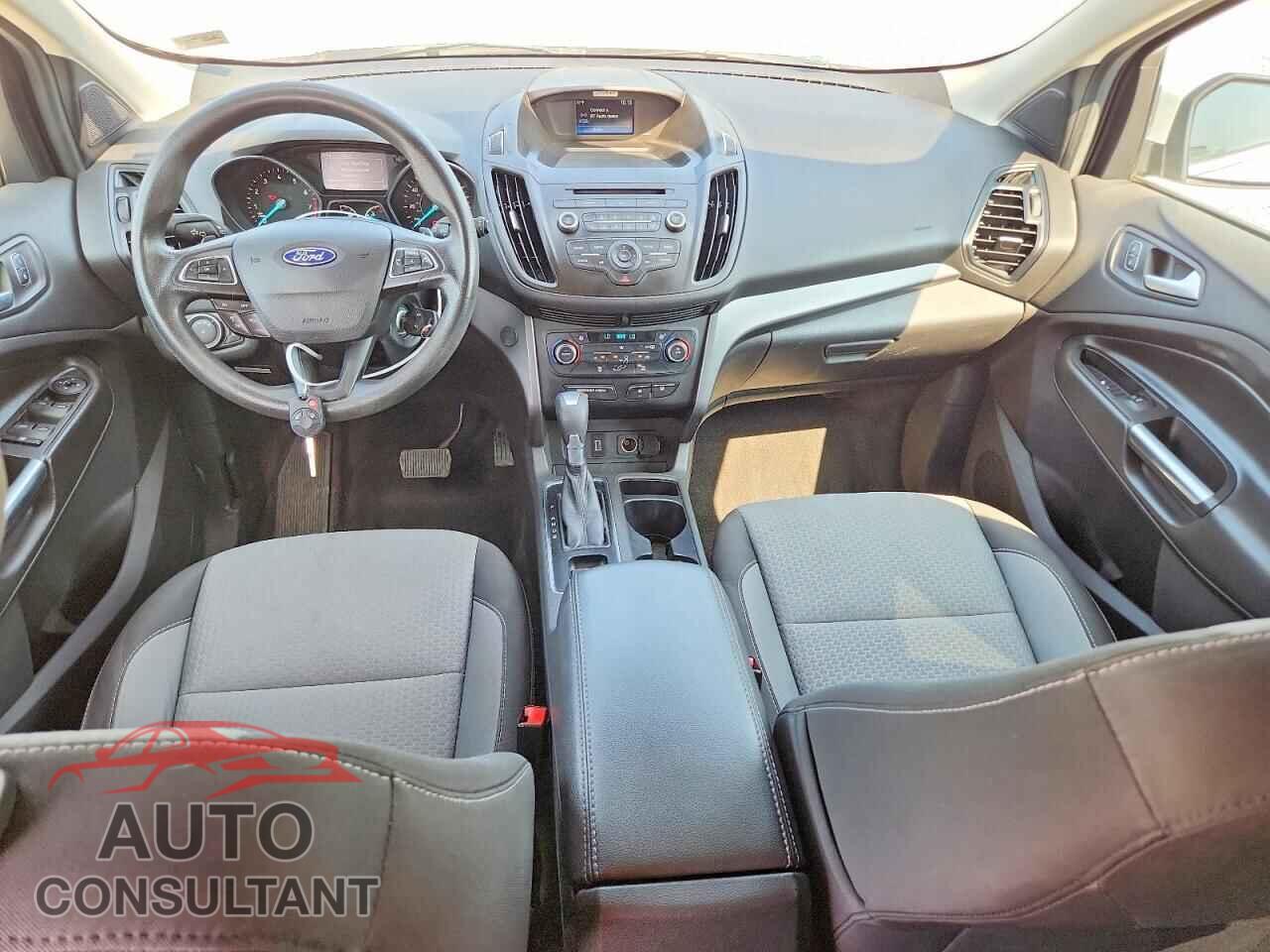 FORD ESCAPE 2017 - 1FMCU0GD5HUE77016