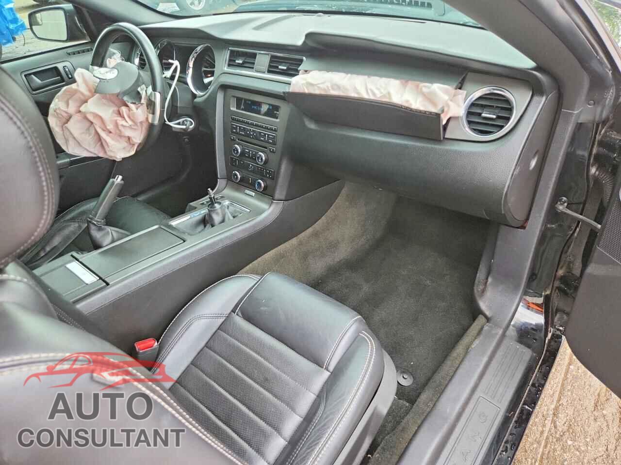 FORD MUSTANG 2014 - 1ZVBP8CF0E5209345