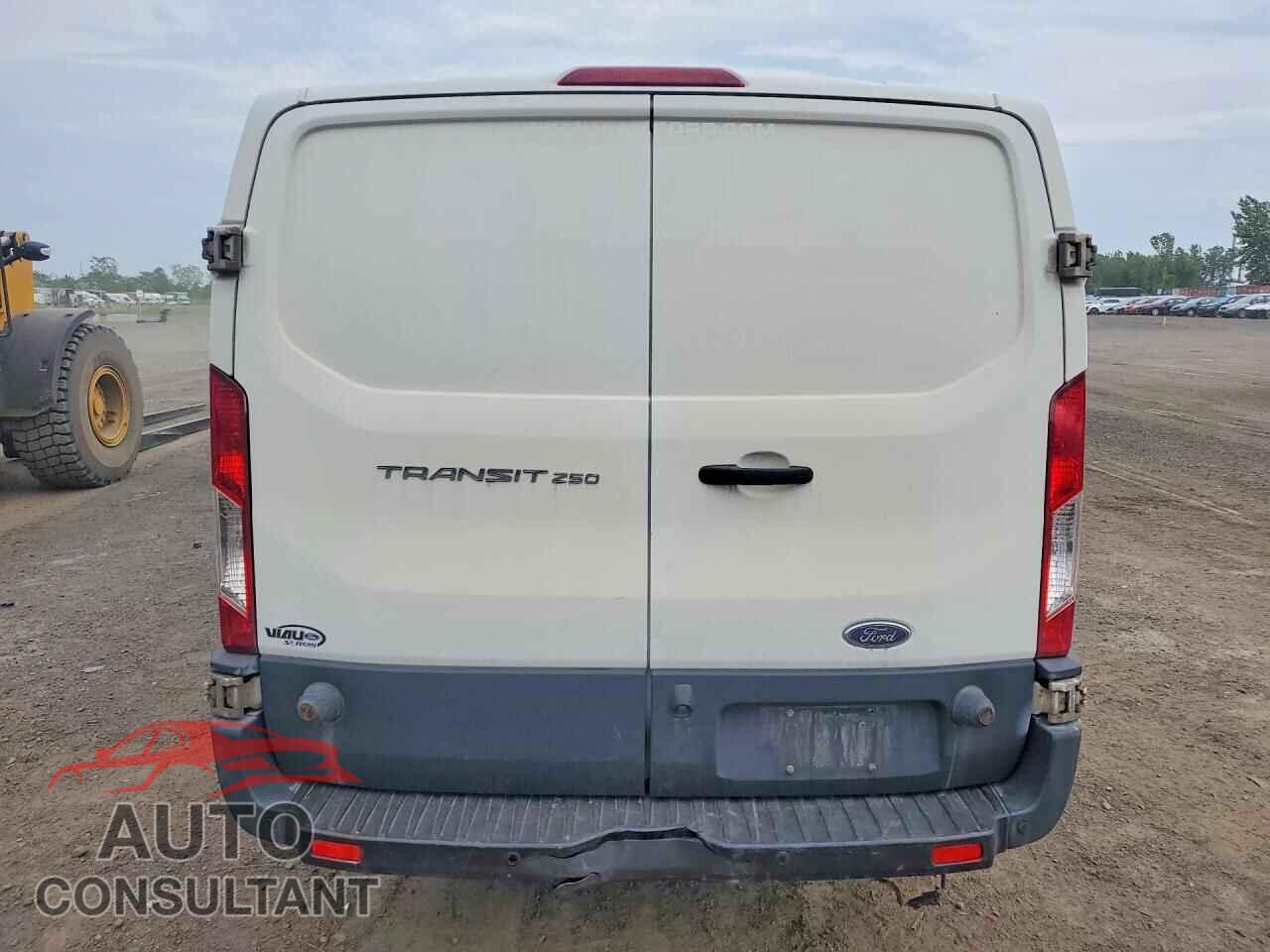 FORD TRANSIT 2017 - 1FTYR2ZM7HKB11459