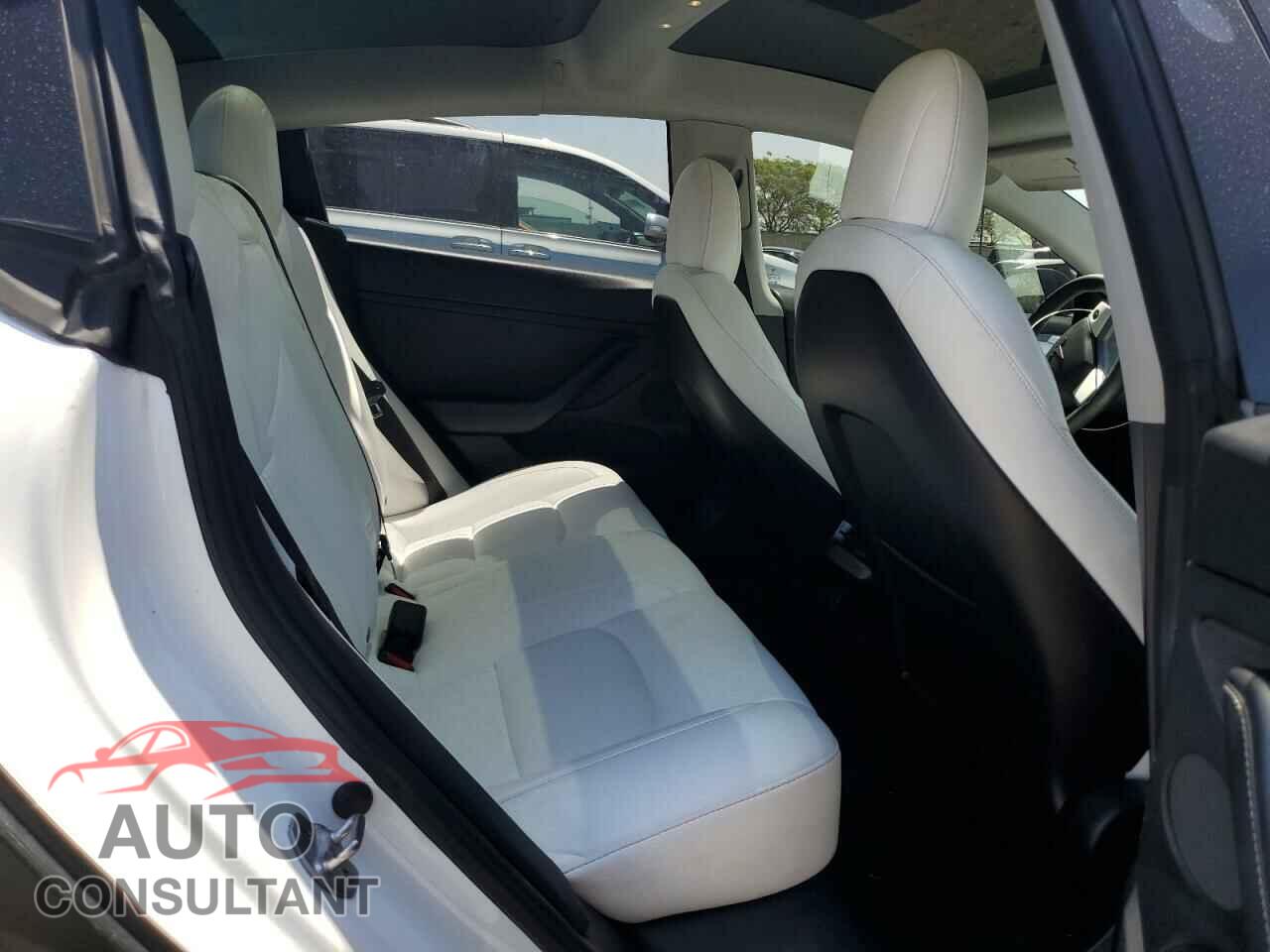 TESLA MODEL 3 2021 - 5YJ3E1EB5MF066940